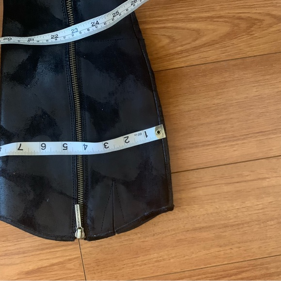 Boots - Picture 7 of 9